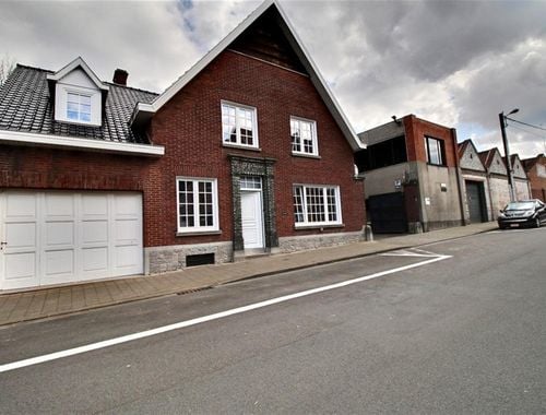                                         Maison à louer à Mouscron, € 1.275
