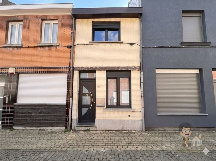 Een charmant huis in het hart van Vilvoorde<br />
<br />
Ontdek deze prachtige, volledig gerenoveerde woning, ideaal gelegen op enkele minuten van h