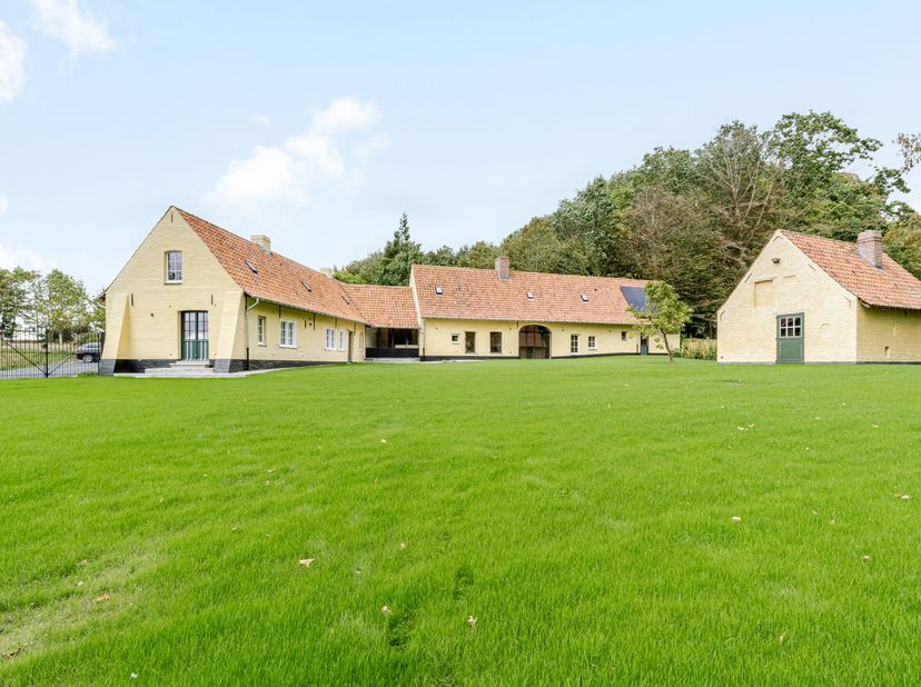 Huis te huur in Korte Aststraat 6,
                    9750 Huise