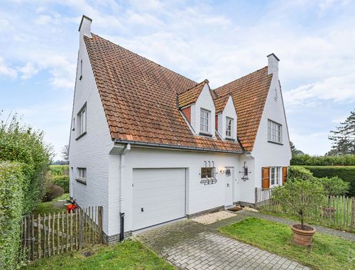                                         Villa te koop in Sint-Genesius-Rode, € 695.000
