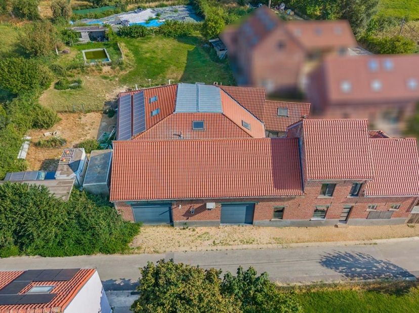 Huis te koop in ,
                    1600 Sint-Pieters-Leeuw