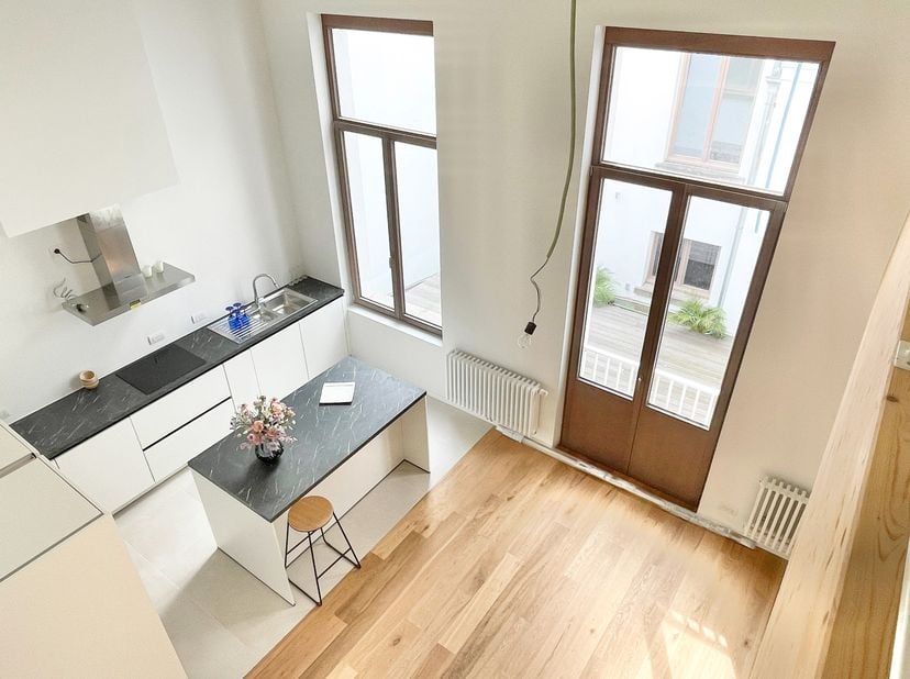 Appartement te koop in Rue Royale 33,
                    1000 Brussel