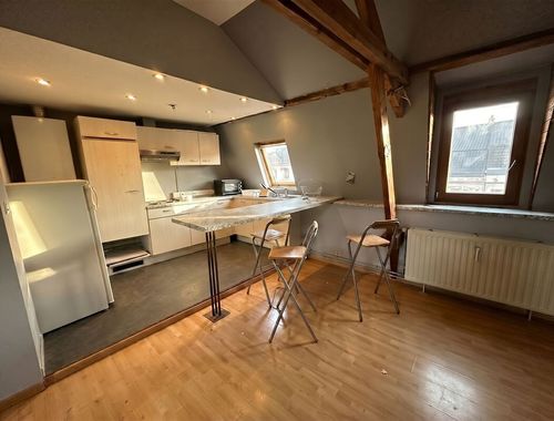                                         Gemengd gebruik te koop in Péruwelz, € 200.000
