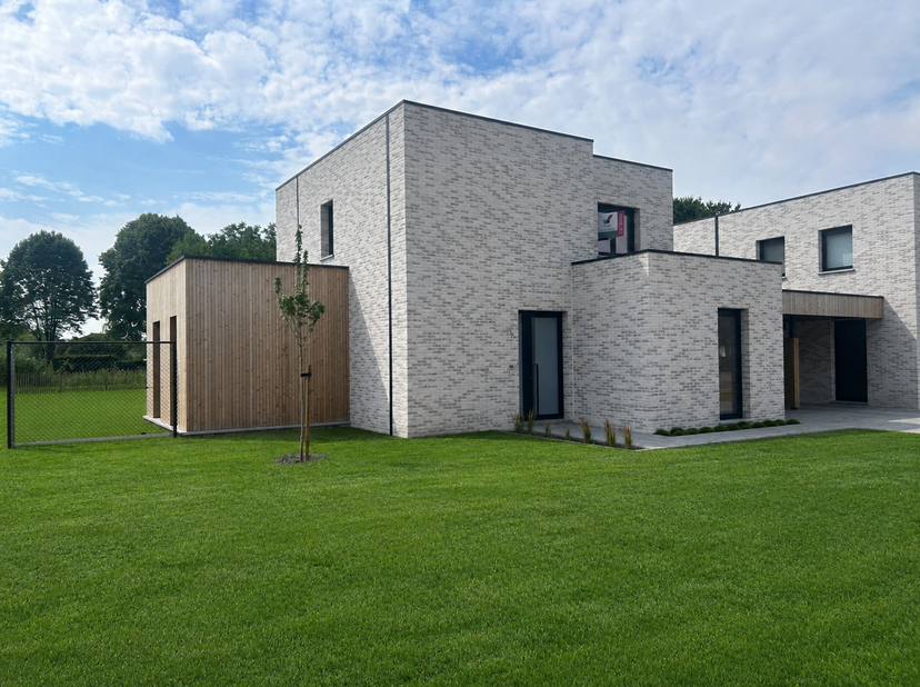 Maison à vendre à Maaseikerlaan 28 boîte Lot 2,
                    3680 Neeroeteren