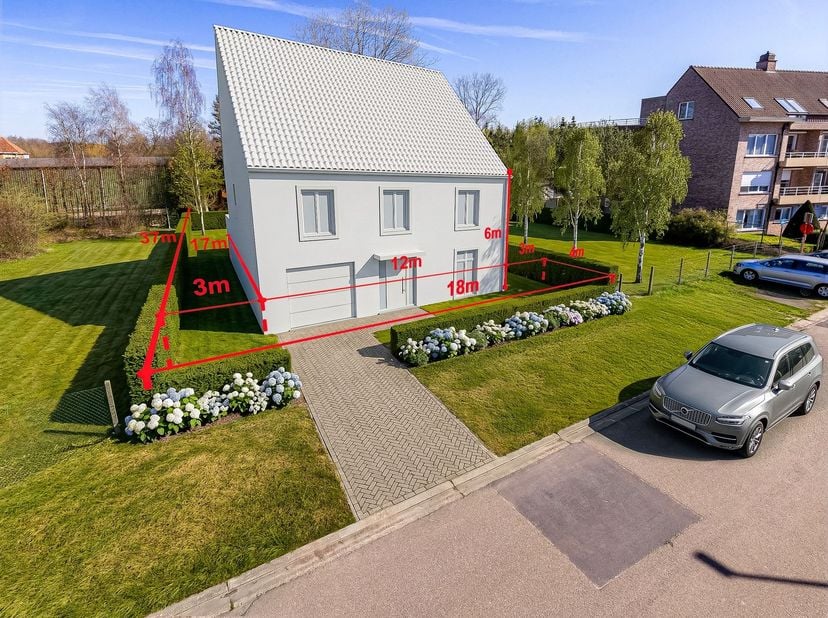 Bouwgrond voor OB op 6a66ca - 18m breedte<br />
<br />
Deze bouwgrond van 666m2 met een straatbreedte van 18m en een diepte van 37m is geschikt voor