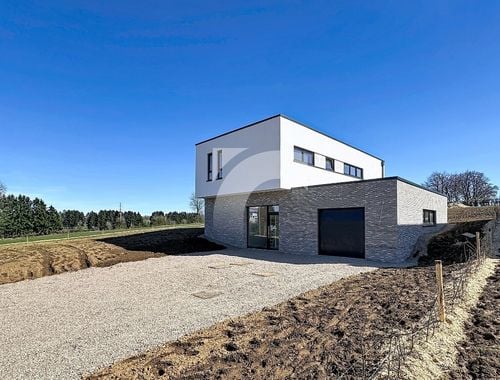                                         Villa à vendre à Bütgenbach, € 510.518
