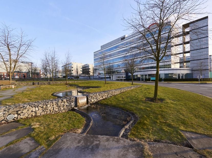 Kantoor&amp;nbsp;met een totale oppervlakte van 623 m² te huur.<br />
Fenomenaal gelegen op amper 500 m van de R0 exit Zaventem. Tevens op amper 5,5 km va