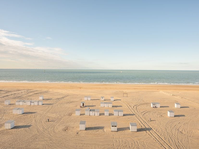 Appartement magnifique avec 3 chambres, situé à un emplacement de premier choix au Zoute, avec une vue mer frontale. Résidence Milenka, située entre l