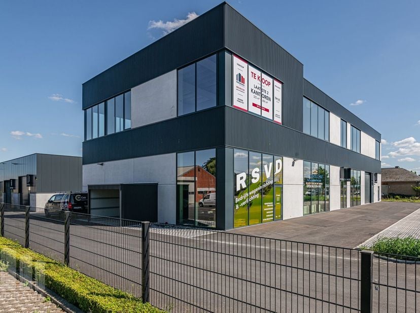 Bedrijfsvastgoed te huur in Bruggesteenweg 235-237,
                    8830 Hooglede