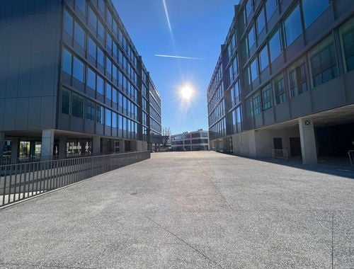                                         Kantoor te huur in Sint-Denijs-Westrem, € 25.000
