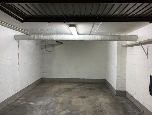                                        Garage te koop in Deurne, € 24.900
