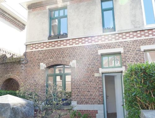                                         Woning te huur in Elsene, € 2.200
