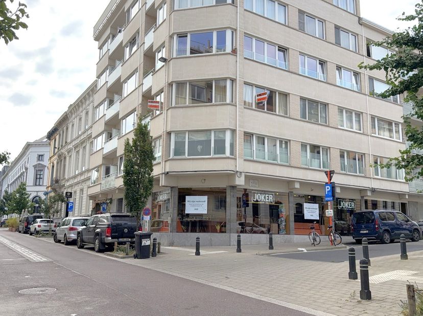 Bedrijfsvastgoed te koop in Bagattenstraat 64,
                    9000 Gent