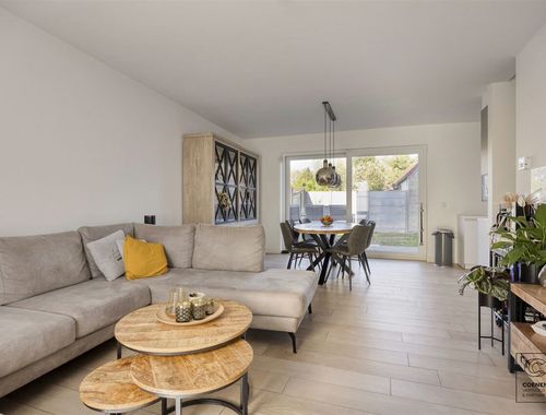                                         Rijwoning te koop in Oelegem, € 489.000
