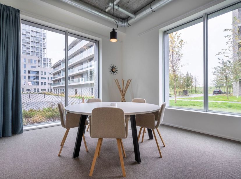 Bien professionnel à louer à Michel De Braeystraat 52,
                    2000 Antwerpen