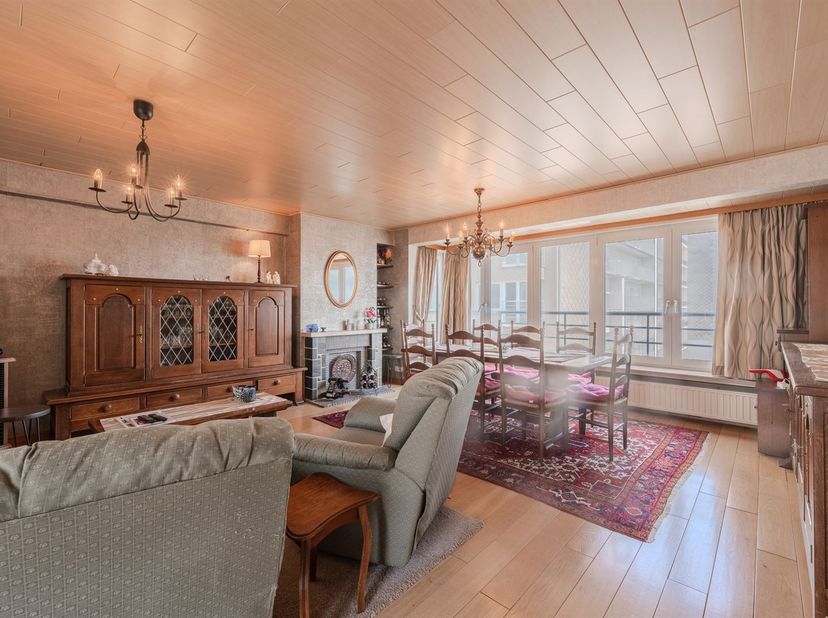 Ruim appartement met lateraal zeezicht in Residentie Rapallo. <br />
<br />
Dit ruime appartement is gelegen op de derde verdieping van Residentie Rap