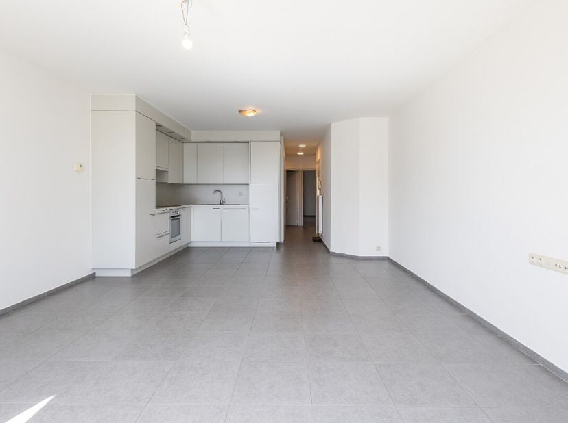 [[ DIT PAND NEEMT DEEL AAN DE ERA OPEN HUIZEN DAG OP 13/6 VAN 16:00 TOT 17:00 ]] De Panne: Instapklaar en energiezuinig 2-slaapkamerappartement op top