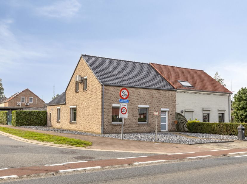 Huis te koop in Fabrieksstraat 125,
                    3900 Overpelt