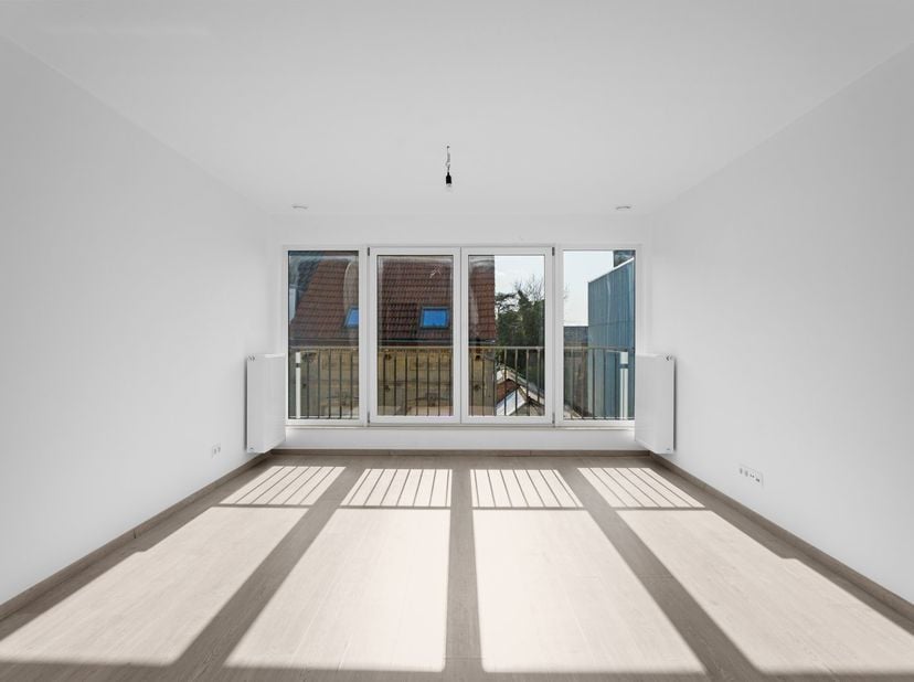 Ontdek dit ruim en lichtrijk appartement van ca. 108 m², gelegen op de 2de verdieping in de gegeerde residentie Harenheyde te Haren (Sporthalstraat 2B