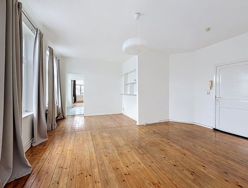                                         Appartement à louer à Ixelles, € 1.250
