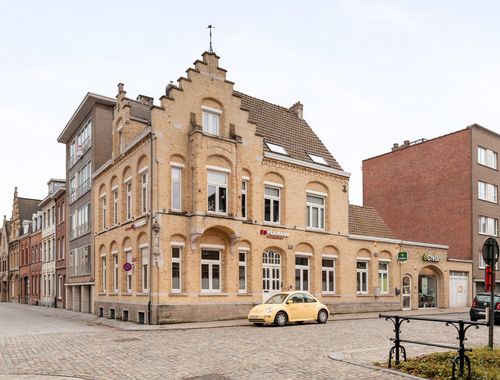                                         Appartement à louer à Ieper, € 850
