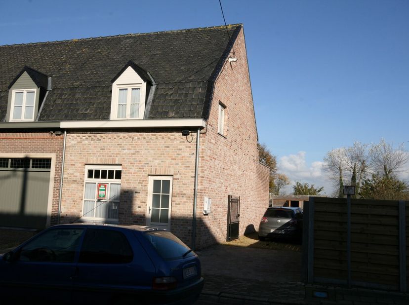 Huis te huur in Egemsesteenweg 5,
                    8700 Tielt