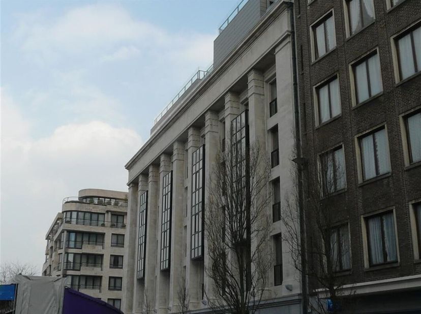 Afgesloten garage te huur op de Grote Markt van Kortrijk