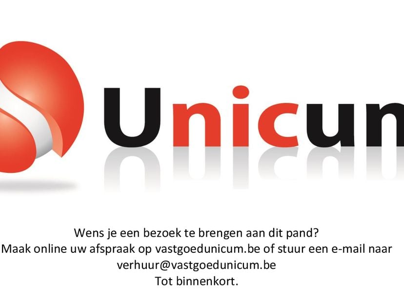 Gelegen nabij het centrum van Zomergem in residentie Rune vindt u deze privatieve autostaanplaats.<br />
<br />
Wenst u uw wagen veilig te parkeren? D