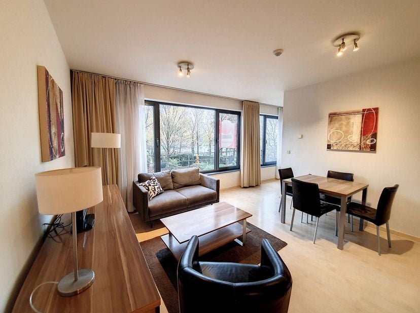 Dit 1slaapkamer appartement is gelegen op de 2 de verdieping te Groendreef 14, bus C2 te 1000 Brussel<br />
<br />
Het appartement is gemakkelijk bere