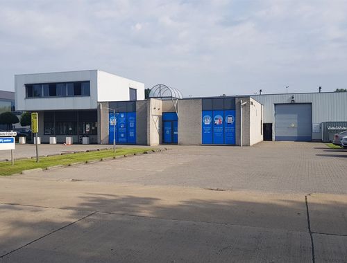                                         Complexe de bureaux à vendre à Heist-op-den-Berg, € 1.850.000
