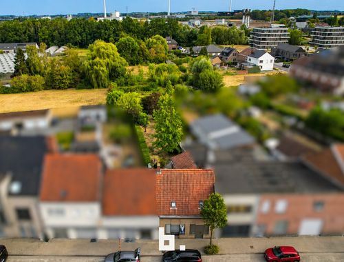                                         Maison à vendre à Harelbeke, € 210.000
