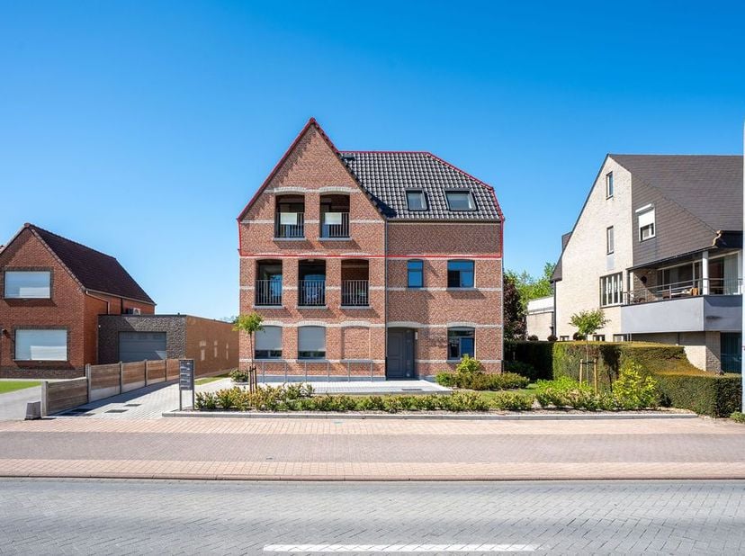 Ontdek deze prachtige penthouse in een exclusieve, kleinschalige residentie “In Endert” met slechts 5 woonentiteiten te Eindhout. Hier komen moderne a