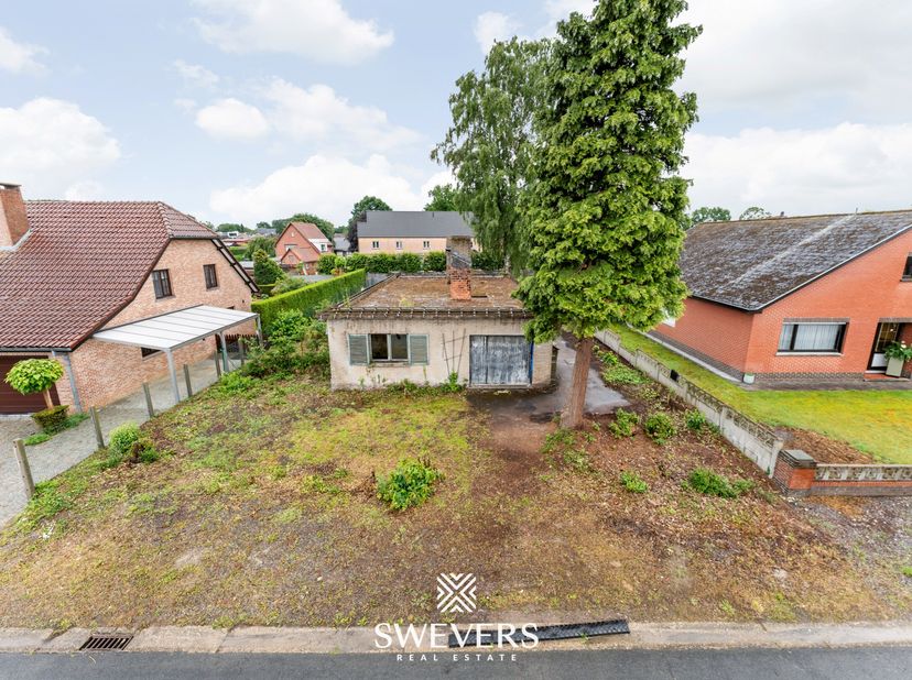Voor meer info en fotos, surf naar www.swevers.be  In de rustige Cardijnstraat 28 in Houthalen-Helchteren bevindt zich deze interessante bouwgrond van
