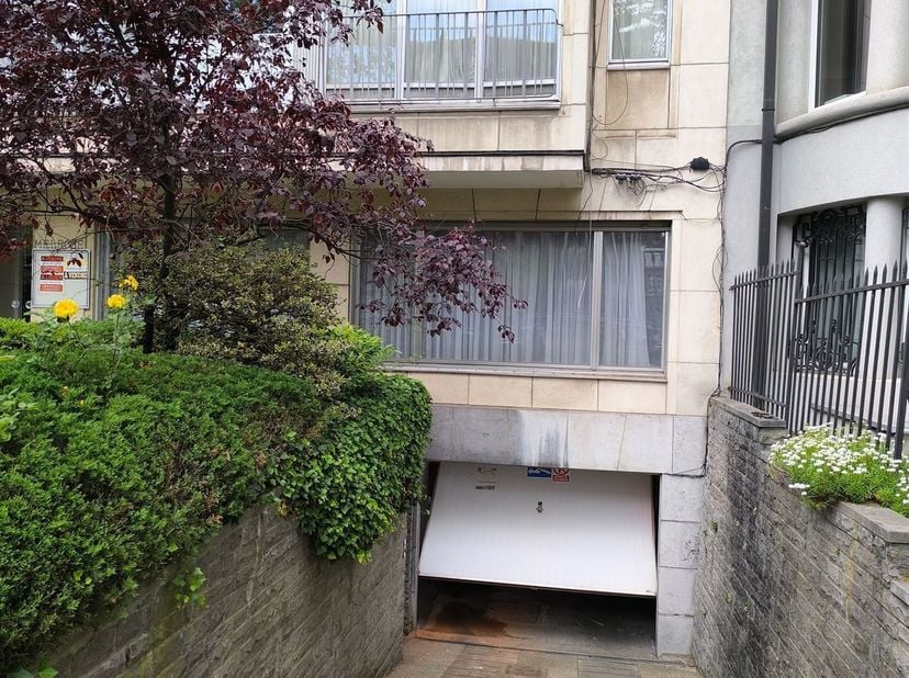 Garage te koop in Boulevard Louis Schmidt 90,
                    1040 Etterbeek