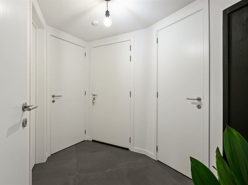 Unieke investeringskans op toplocatie in Dendermonde<br />
Ligging:<br />
Moderne, stijlvolle woonlocatie in de Denderstreek, vlak bij het charmante d