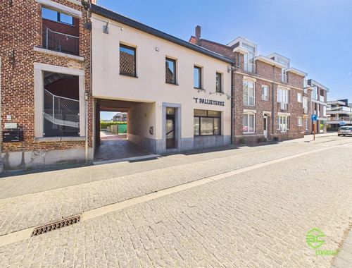                                         Handelspand met woonst te koop in Herk-de-Stad, € 359.500
