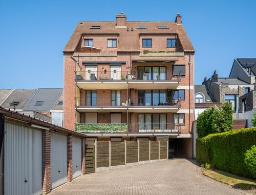                                         Triplex te koop in Lier, € 445.000
