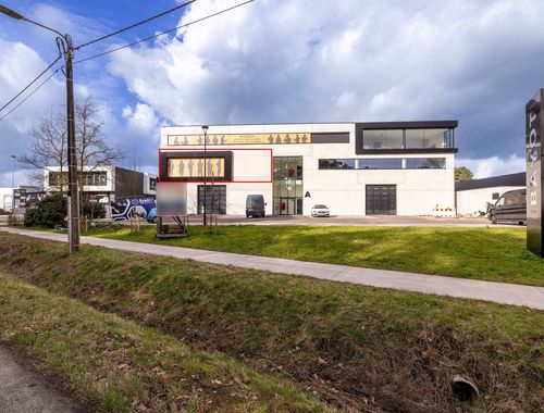                                         Burelencomplex te koop in Lichtaart, € 353.565

