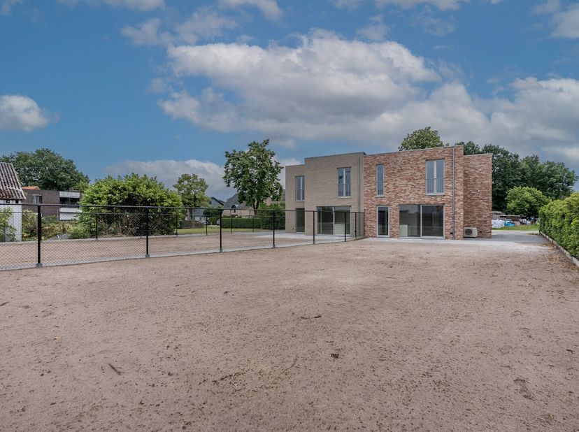 Maison à vendre
                    à 2400 Mol