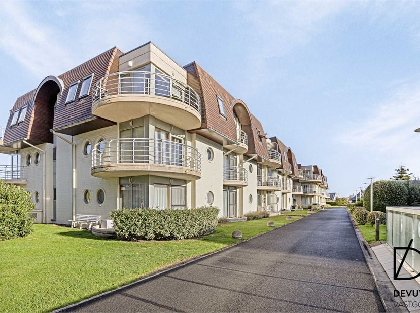 Bent u op zoek naar een interessante investering op een speciale locatie aan zee of bent u eerder op zoek naar een appartement (2 slaapkamers) met rui