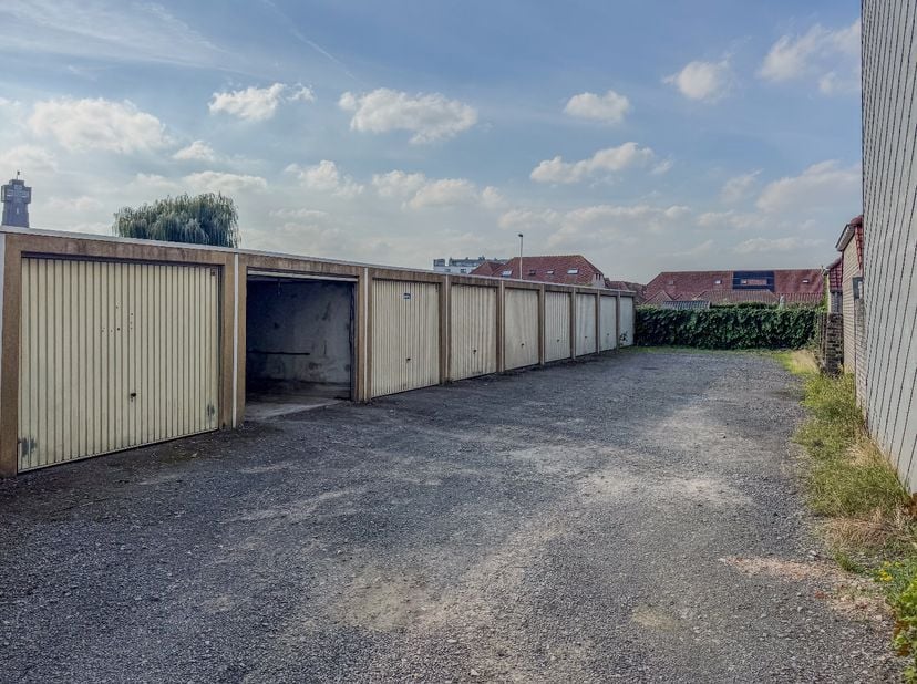 Garage te huur in Vaartstraat 3,
                    8600 Diksmuide