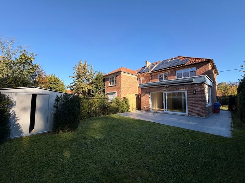Huis te huur in Square Van Bever 13,
                    1180 Ukkel