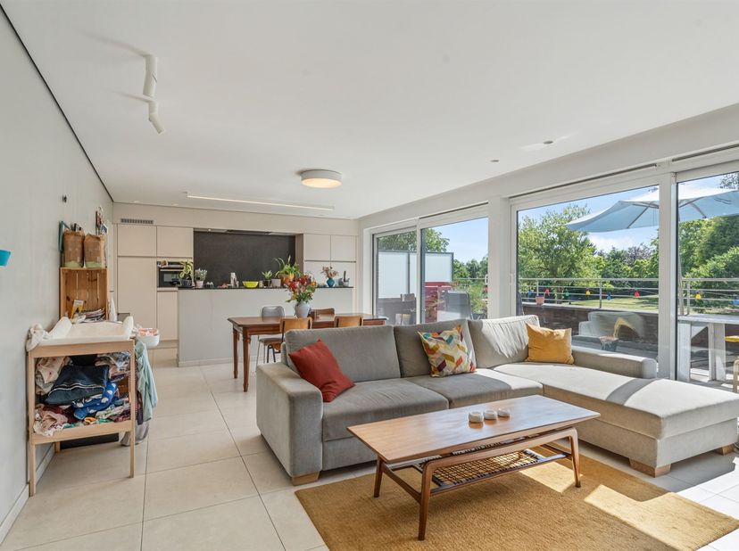 HEVERLEE: Modern en sfeervol appartement met 3 slaapkamers in Heverlee. <br />
<br />
Dit appartement is gelegen op een zeer strategische locatie me