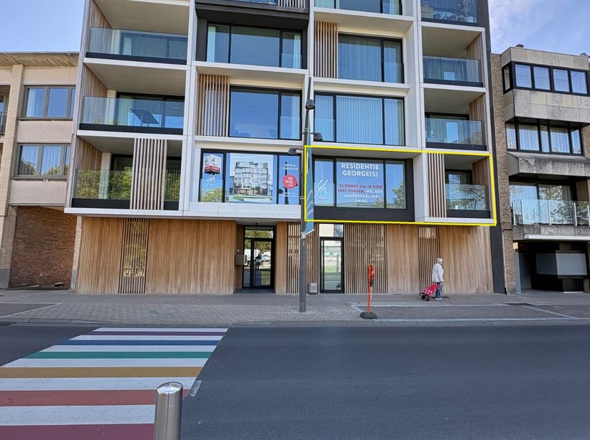 In het hart van De Panne, in de Zeelaan, ligt Residentie Georges, een hedendaags project met 11 BEN-appartementen. Dit charmante appartement op de eer