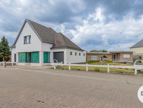                                         Gemengd gebruik te koop in Mere, € 489.000
