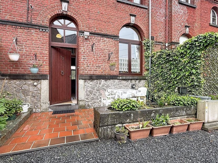 CENTURY 21 Immo Dewaele vous présente cette charmante maison de 1810 rénovée, à quelques minutes de Nivelles et proche de toutes les commodités, offra