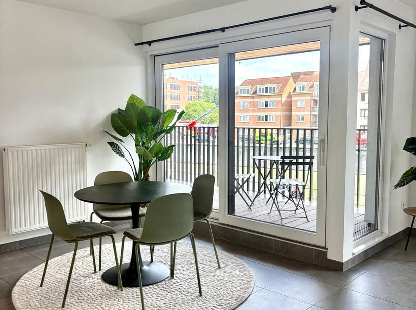 Modern 2-slaapkamer appartement met terras op toplocatie!<br />
Ben je op zoek naar een instapklaar appartement op een uitstekende ligging in Gent? Da
