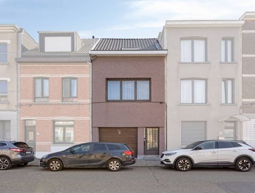                                         Maison à vendre à Deurne, € 299.000
