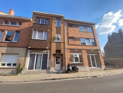                                         Studio avec coin lit à louer à Aalst, € 530

