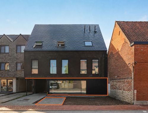                                         Handelszaak te huur in Nevele, € 900
